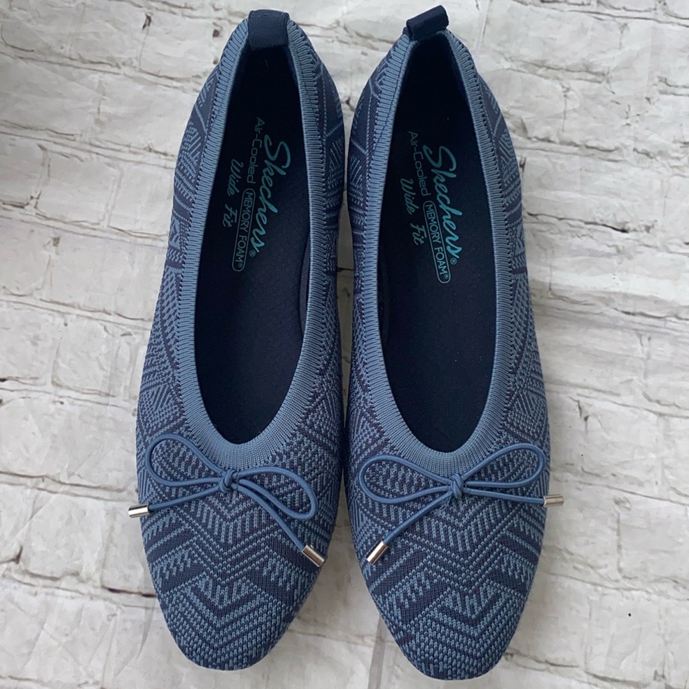 NWOT Sketchers Cleo slip knit vegan memory foam air cooled flats size 8W
